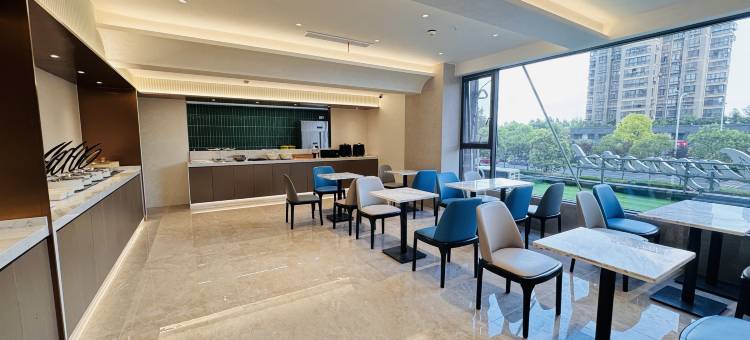 白玉兰酒店(涟水红日大道店)图片