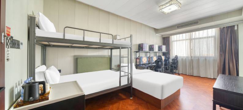 美娱·星峰电竞酒店(漯河国际食品城交易会展中心店)图片