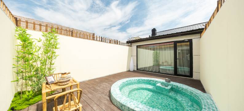 花筑·岳璟汤泉民宿(长白山北坡集散中心二道白河店)图片