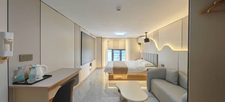 拾光time影院民宿(福州南站胪雷地铁站店)图片