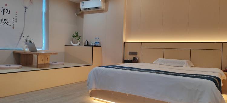 阳春炜富商务酒店图片