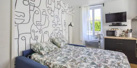 2BR 500sq Comic Spirit comfy feel like home