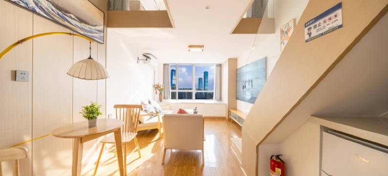 大梦LOFT酒店(长沙五一广场IFS国金中心店)图片