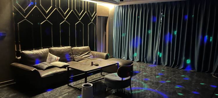 治多嘉洛王府酒店图片