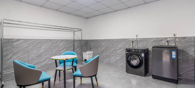 逸米酒店(崇左中心步行街民师院店)图片