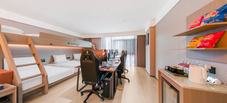 雷神电竞(米易时光水街店)图片