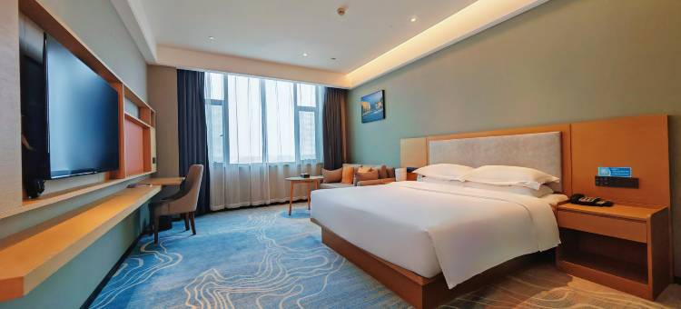 艺陇酒店(福海人民西路店)图片