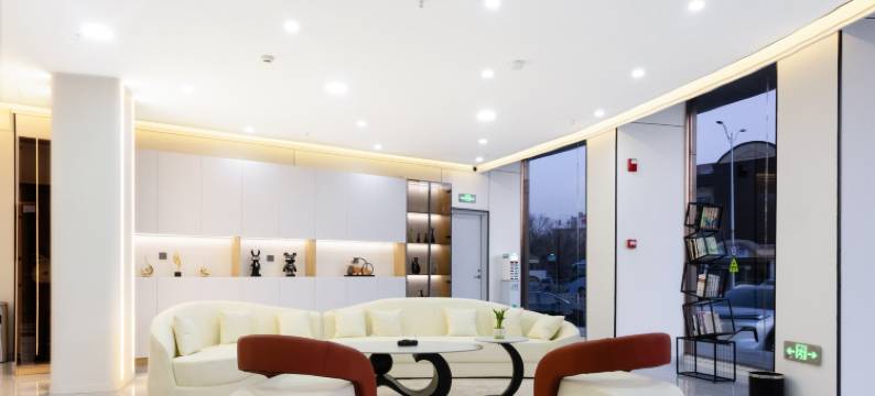 霏司商务酒店(石嘴山第一中学店)图片