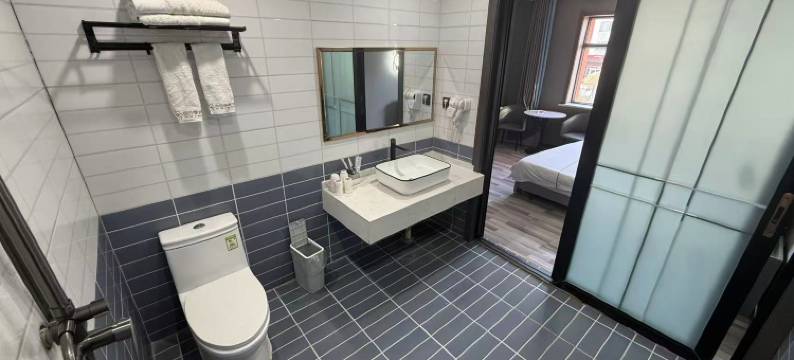 巴里坤拾月季宾馆图片