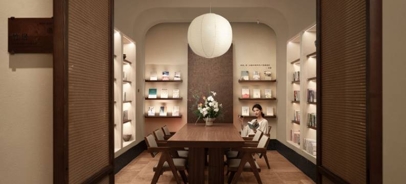 烟台滨海广场所城里大街亚朵酒店图片