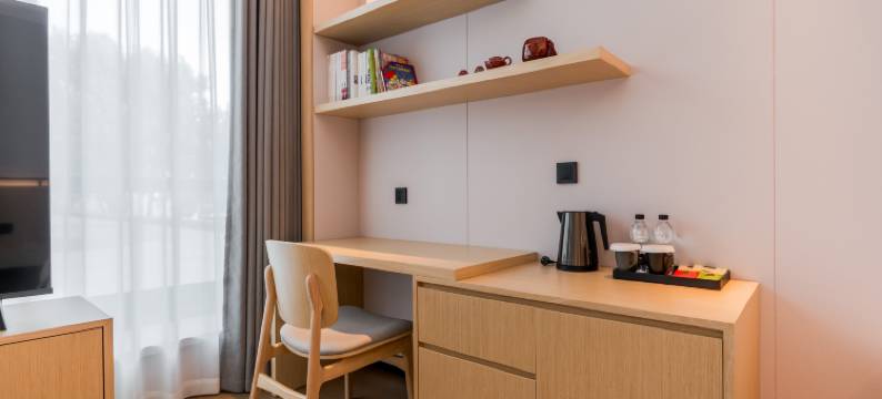 建国·铂萃酒店(铜陵站万达广场店)图片