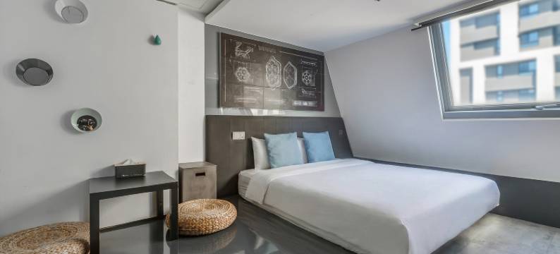 雀客旅馆台中黎明图片