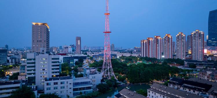 柏曼酒店(昆山南站金鹰国际购物中心店)图片