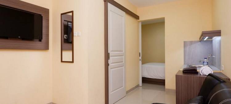 三宝垄红多兹 Plus Paragon购物中心家庭旅馆(RedDoorz Plus Near Paragon Mall Semarang)图片