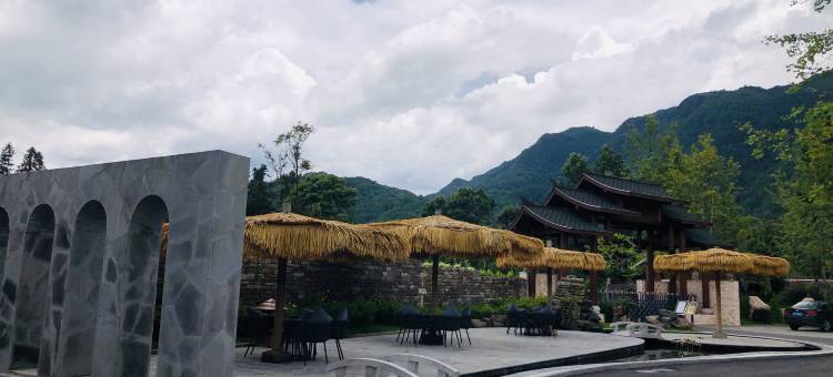 腾冲银杏小镇半山悬崖酒店图片