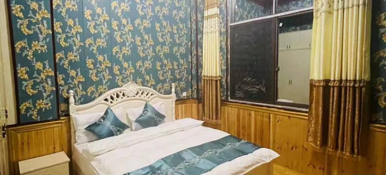 巴塘悦慢民宿图片