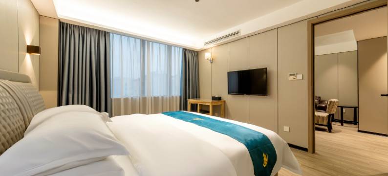 金潮酒店(凤凰山公园平湖店)图片