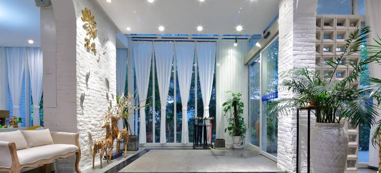花筑·璞悦溪畔智能美宿(阳朔西街漓江店)图片