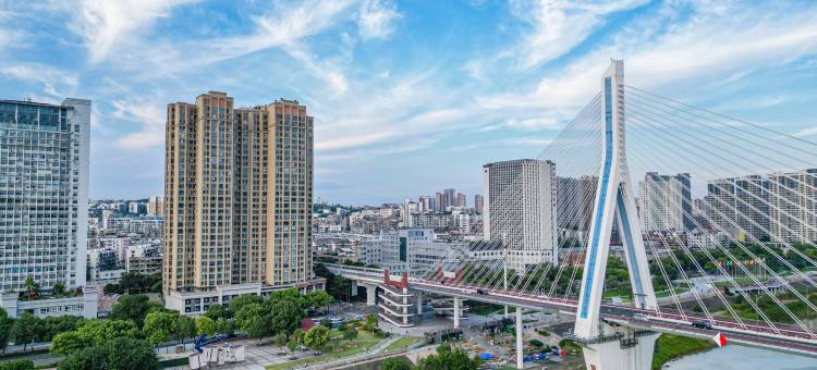 丽橙酒店·智(宜昌三峡游客中心滨江万达店)图片