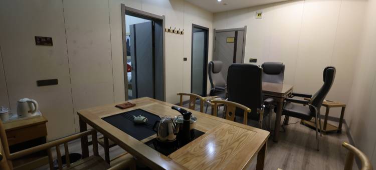 新野天润假日酒店图片