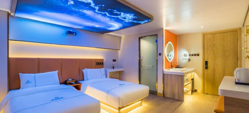 德全奢品酒店(朝阳高铁站十里堡地铁站店)图片