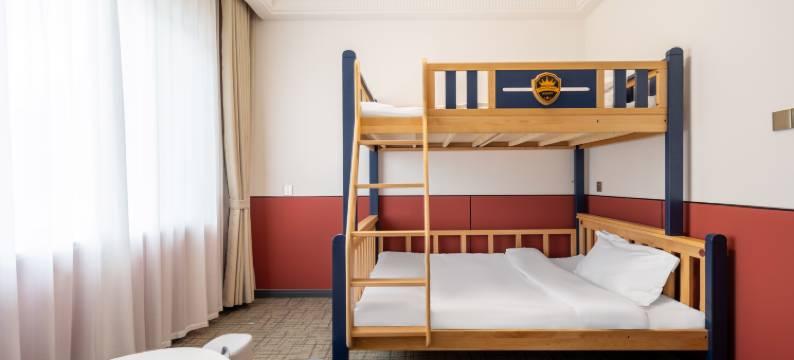 花筑·天幕云居民宿(八仙过海景区店)图片