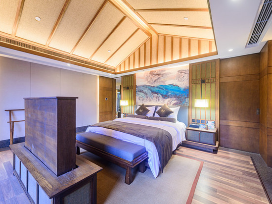 峨眉山观景温泉汤屋