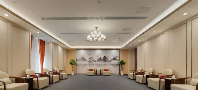 川航金熊猫大酒店(青山机场店)图片