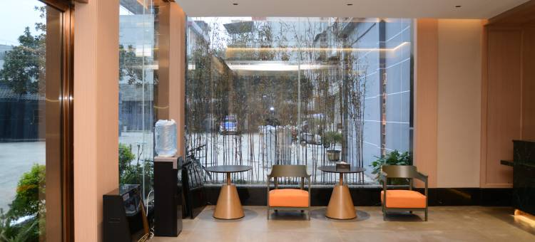 半夏拾光酒店(龙津风雨桥店)图片