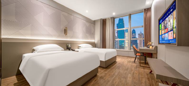 柏曼酒店(重庆洪崖洞解放碑步行街店)图片