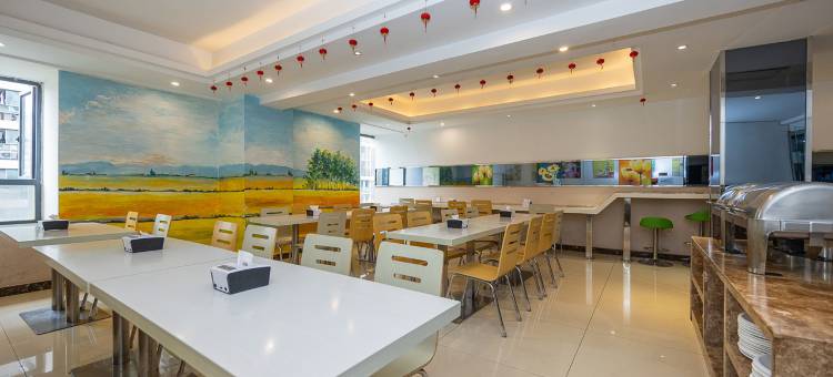 瑞悦南庭酒店(九兴大道地铁站红牌楼店)图片