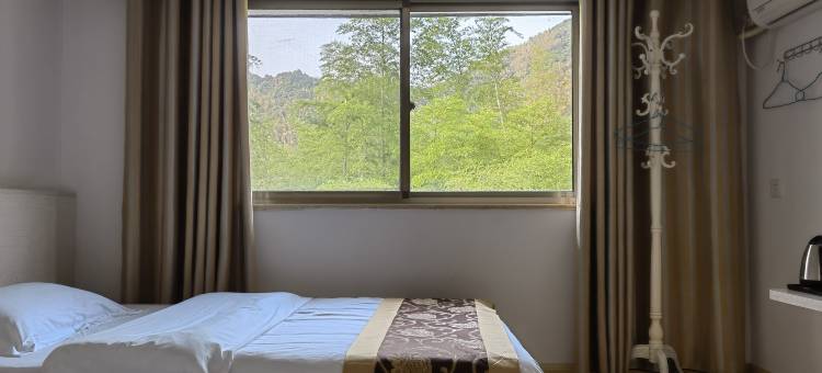 月亮湾春风十里民宿图片