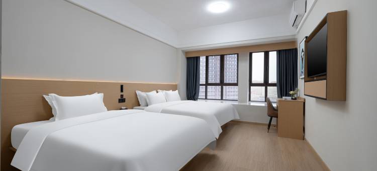 云玺酒店(东阿鲁商城市广场汽车站店)图片