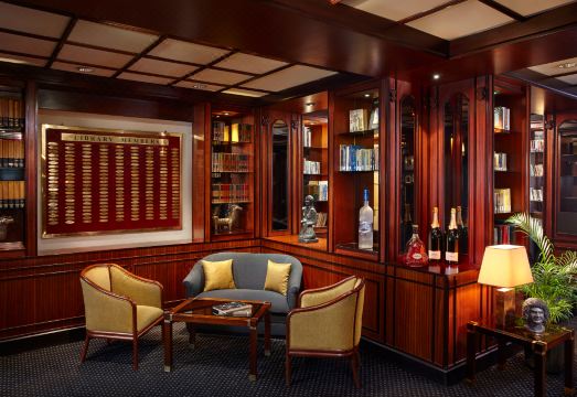 Cinnamon Lakeside Hotel Overview