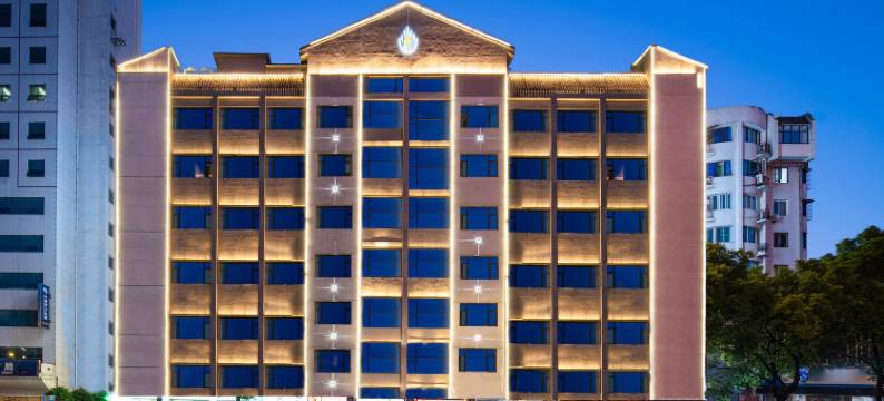 凯里雅居大酒店(大十字国贸购物中心店)图片