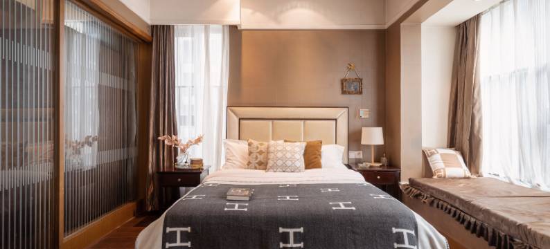 漫漫设计师民宿(观音桥步行街协信中心店)图片