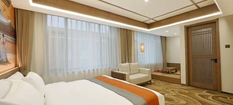 鲜舍度假酒店(延吉延边大学西市场店)图片