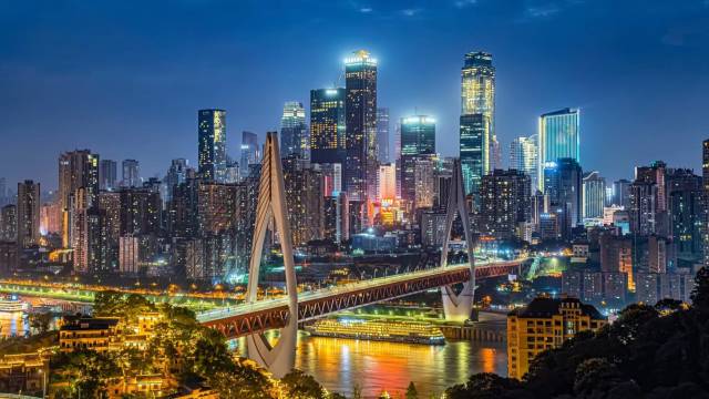 山屿江澜高空江景民宿(解放碑步行街洪崖洞店)图片