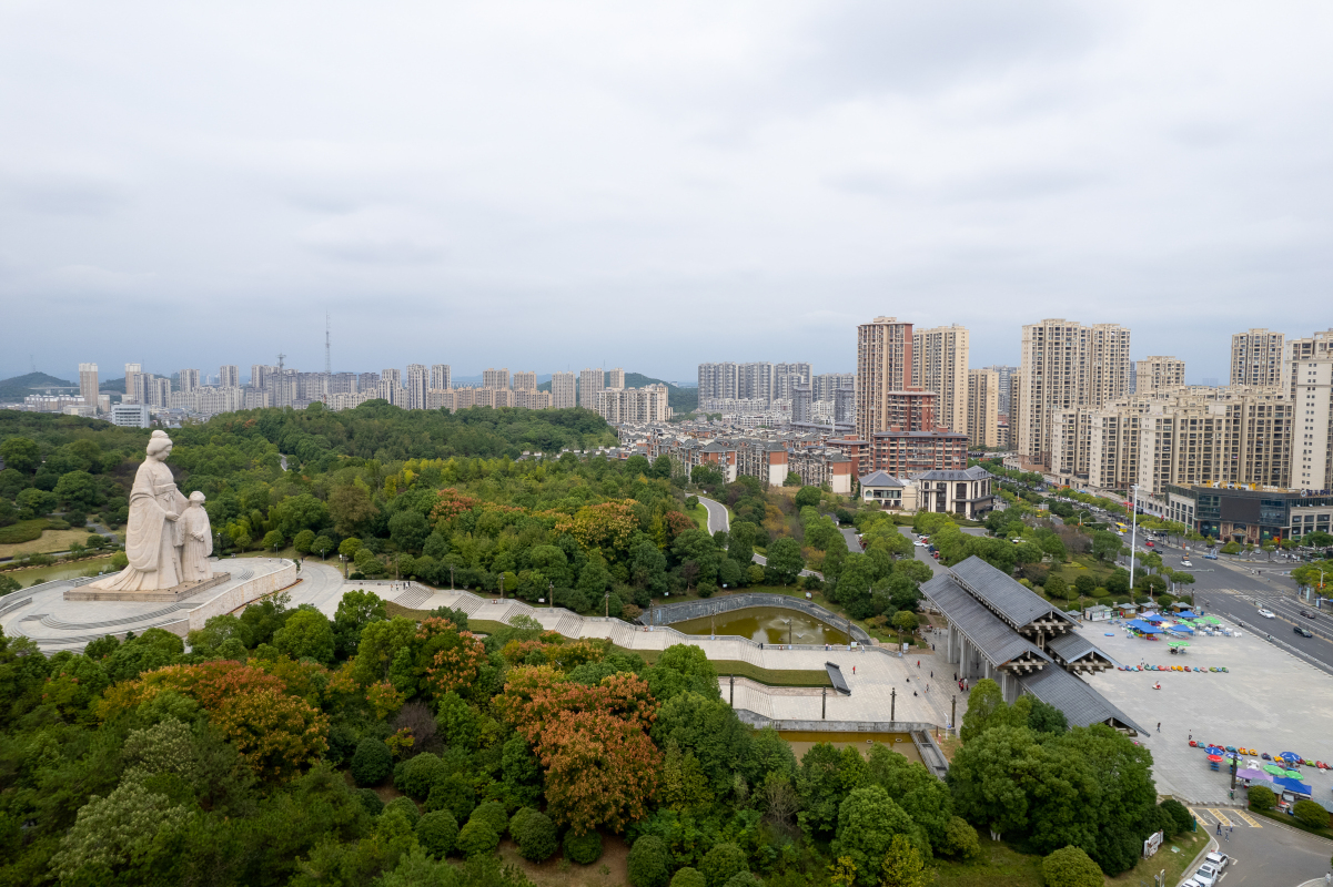 JI Hotel (Jiujiang Lushan Station Zhonghua Xianmu Park)Over view