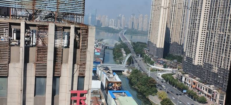 汉街轻奢酒店(楚河汉街SKP店)图片