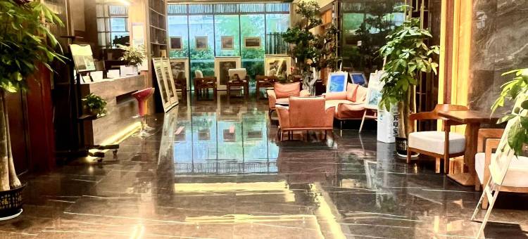 武汉德嘉艺术精品酒店(黄鹤楼粮道街店)图片