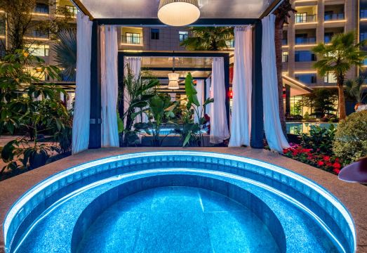 Chuxiong Purple Moon Bay Hot Spring Garden Hotel Hotel Overview