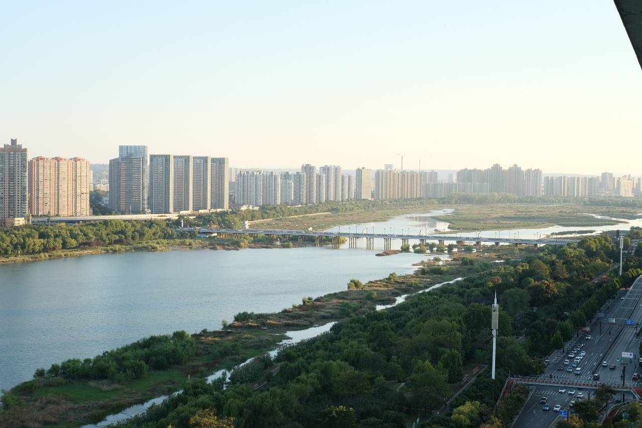 洛禾・云舍|一线河景Designer奢品酒店(珠江路美食广场万达店)图片