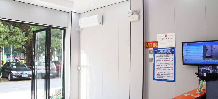 美栖影音酒店(北海火车站北海老街店)图片