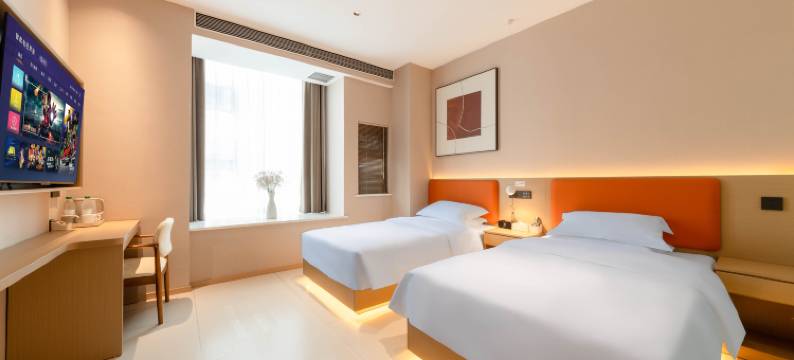 时致月格美宿(郑州大学地铁站正弘汇店)图片