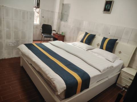 达州华鑫宾馆(火车站店)