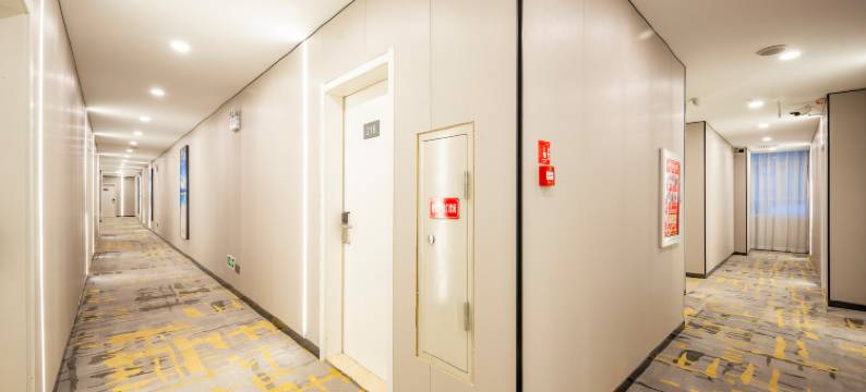 尚憬酒店(乌鲁木齐国际机场德港万达广场店)图片