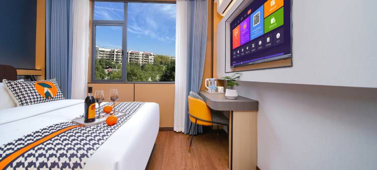 丹恋斯LY酒店(步步高广场湖南理工职业技术学院店)图片