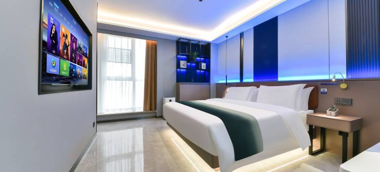 叶与晨电竞电影酒店(火车站槐安东路店)图片