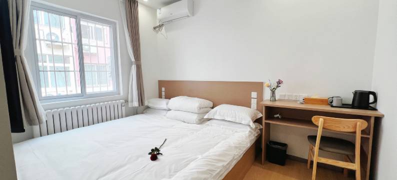 青岛十五号四合院民宿(台东步行街啤酒街店)图片